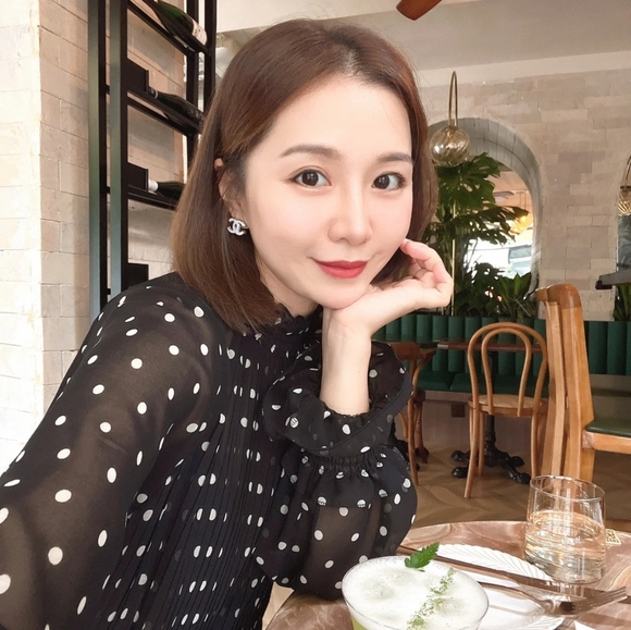 NWT Polka Dot Pleated Semi-Sheer Blouse - Picture 9 of 12